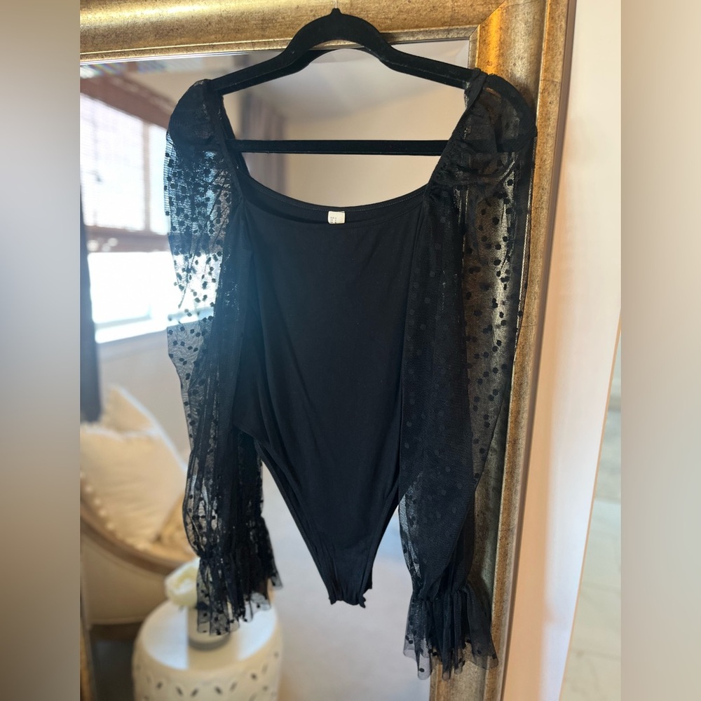 Bodysuit with lace sleeves